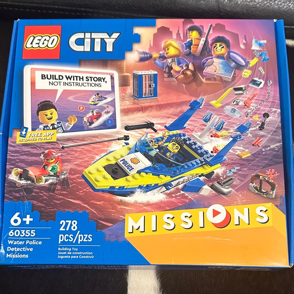 LEGO City Water Police Detective Missions Set - Blue and Yellow- NWT